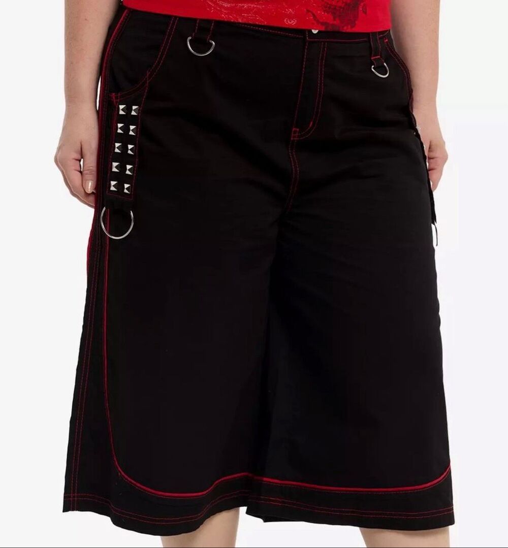 Hot Topic Social Collision Black & Red Stitch Hardware Wide Leg Jorts Size 16 Nw